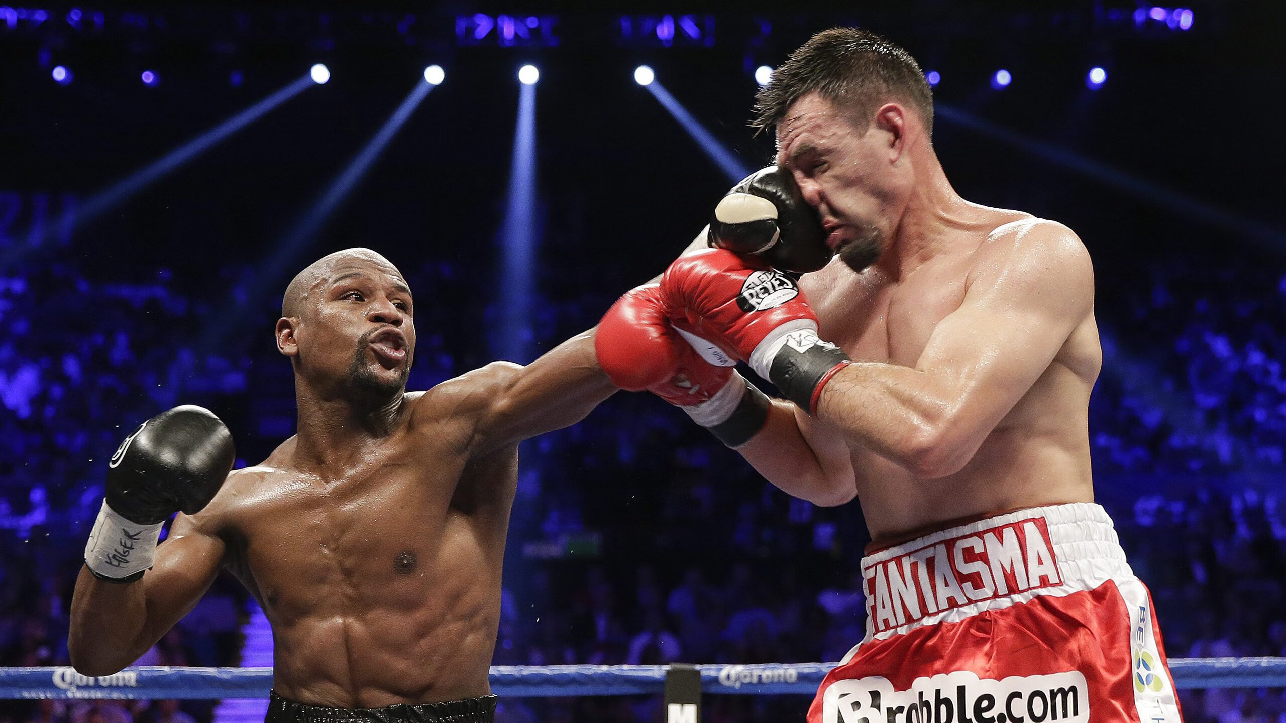 点球大战惊心动魄，蓝鹰绝杀捧杯创历史